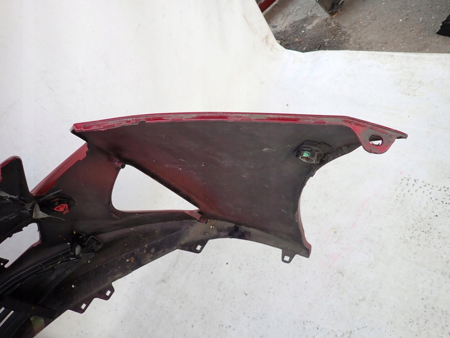 TOYOTA PRIUS IV 15- bumper front front PDC
