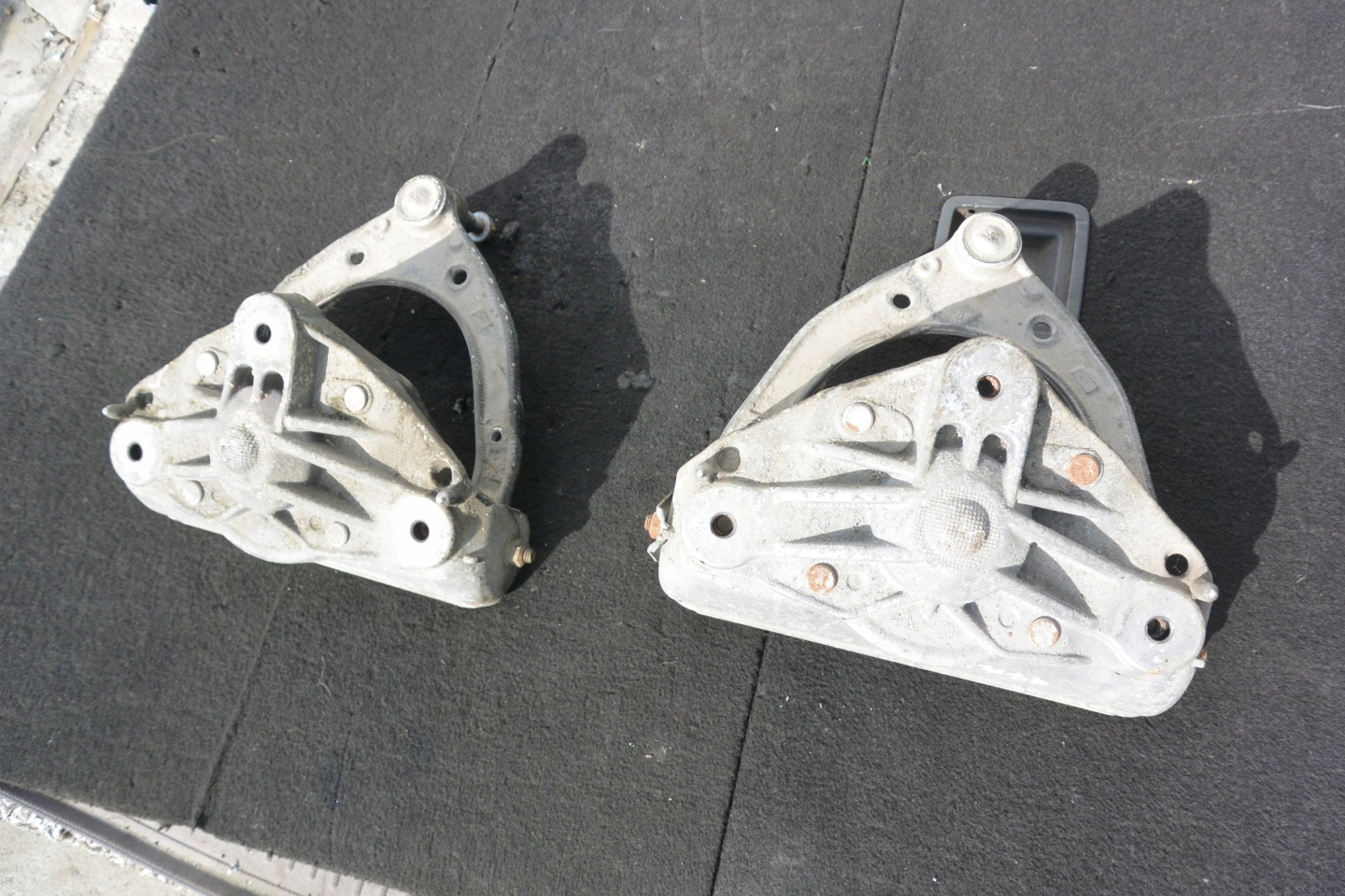 arm upper front right left AUDI Q7 4L LIFT VW TOUAREG 7L
