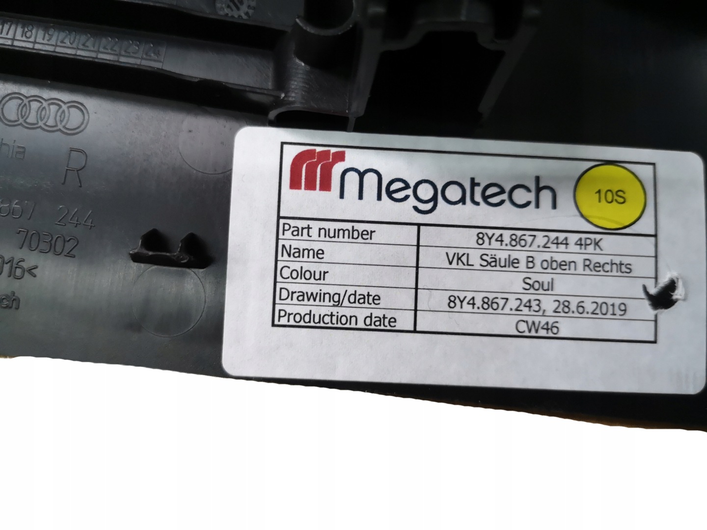 AUDI A3 8Y cover SLUPKA right 8Y4867244