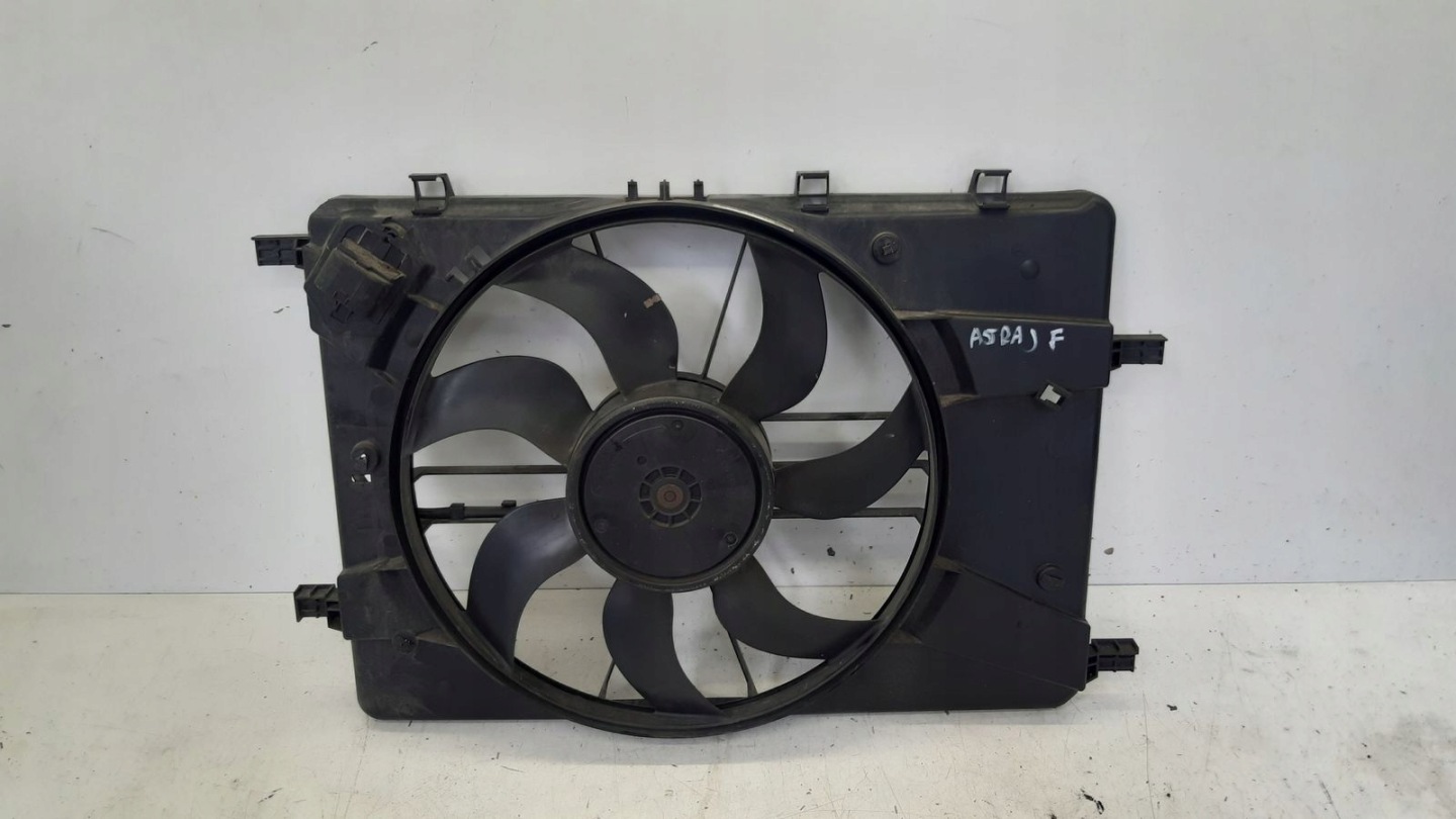 ventilátor chladiče Opel Astra J kombi 1,4T