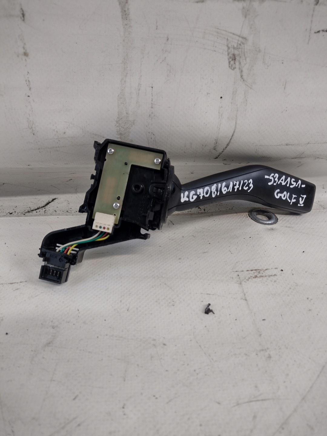Bouton Indicateurs de direction OE 1K0953513 VOLKSWAGEN GOLF V 1.6B 06r.