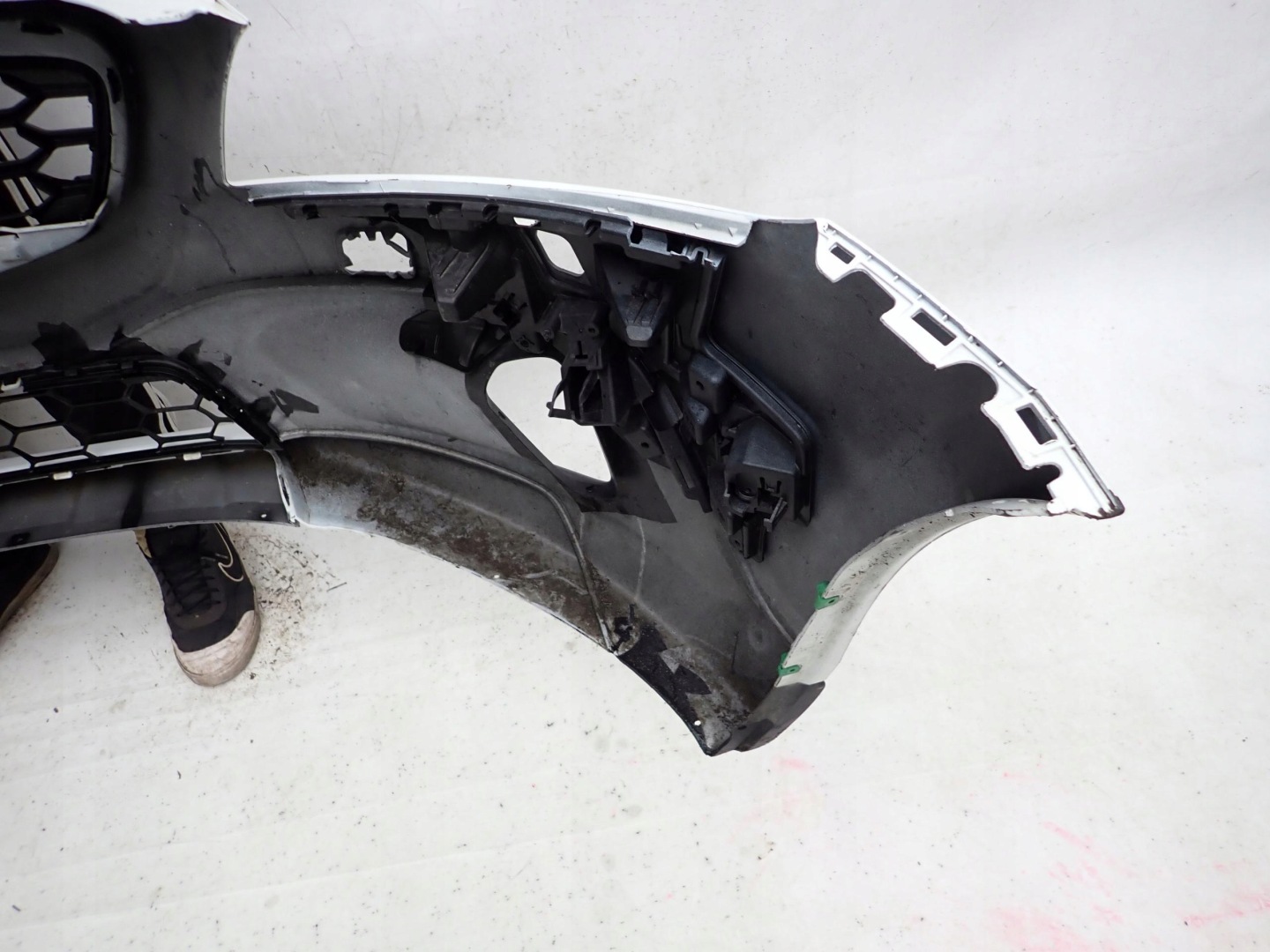 VOLVO XC40 CROSS COUNTRY 12- bumper front washer PDC