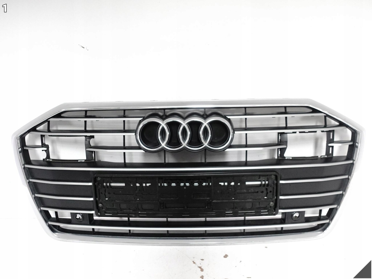 AUDI A6 S-LINE C8 4K0 18-23 grill grille grid intake W bumper front CHROM