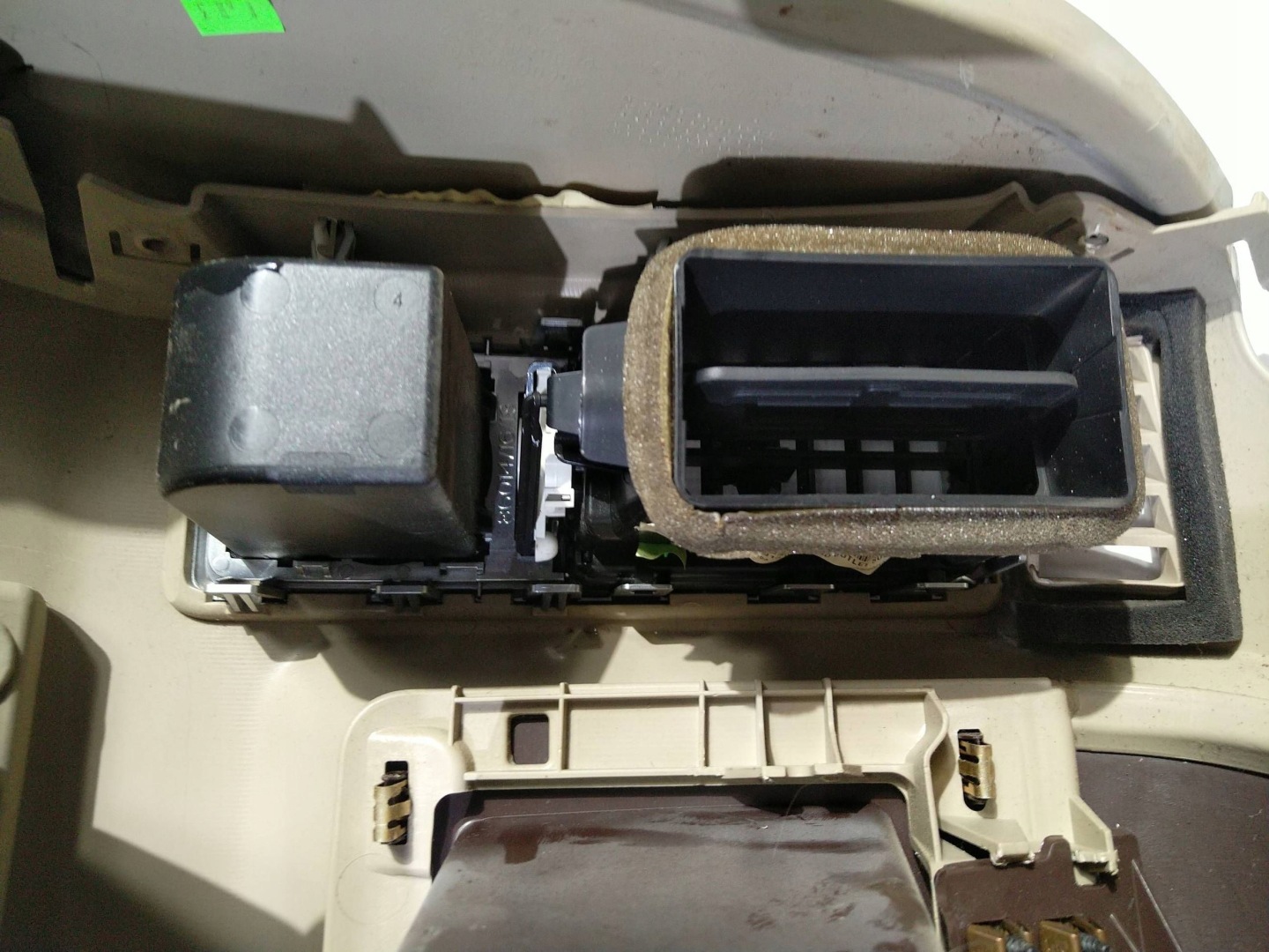 dashboard instrument panel console airbag airbag passenger compartment Dodge RAM 1500 2013