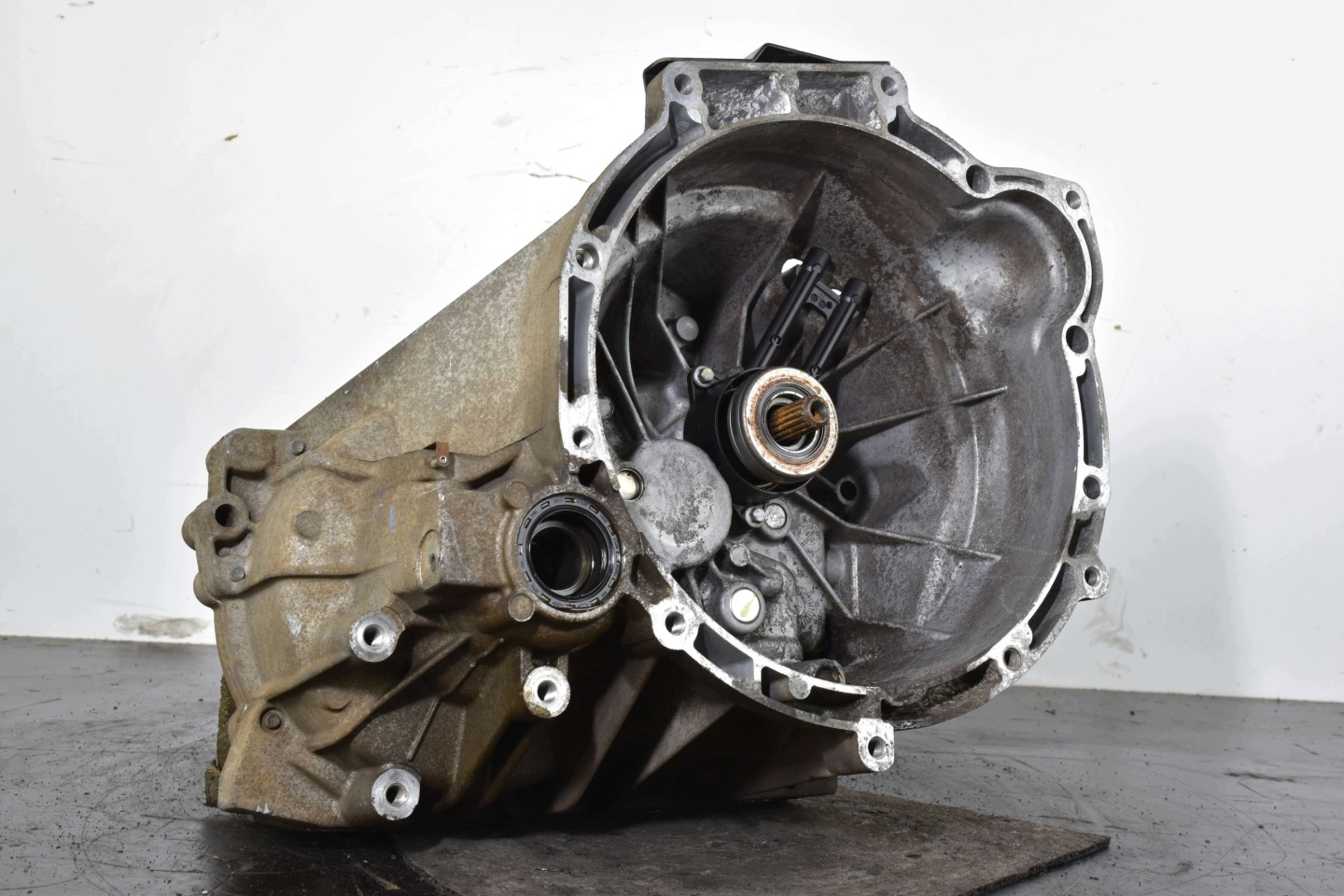 CAMBIO manuale FORD FIESTA MK7 1.25 82KM 8A6R7002CA