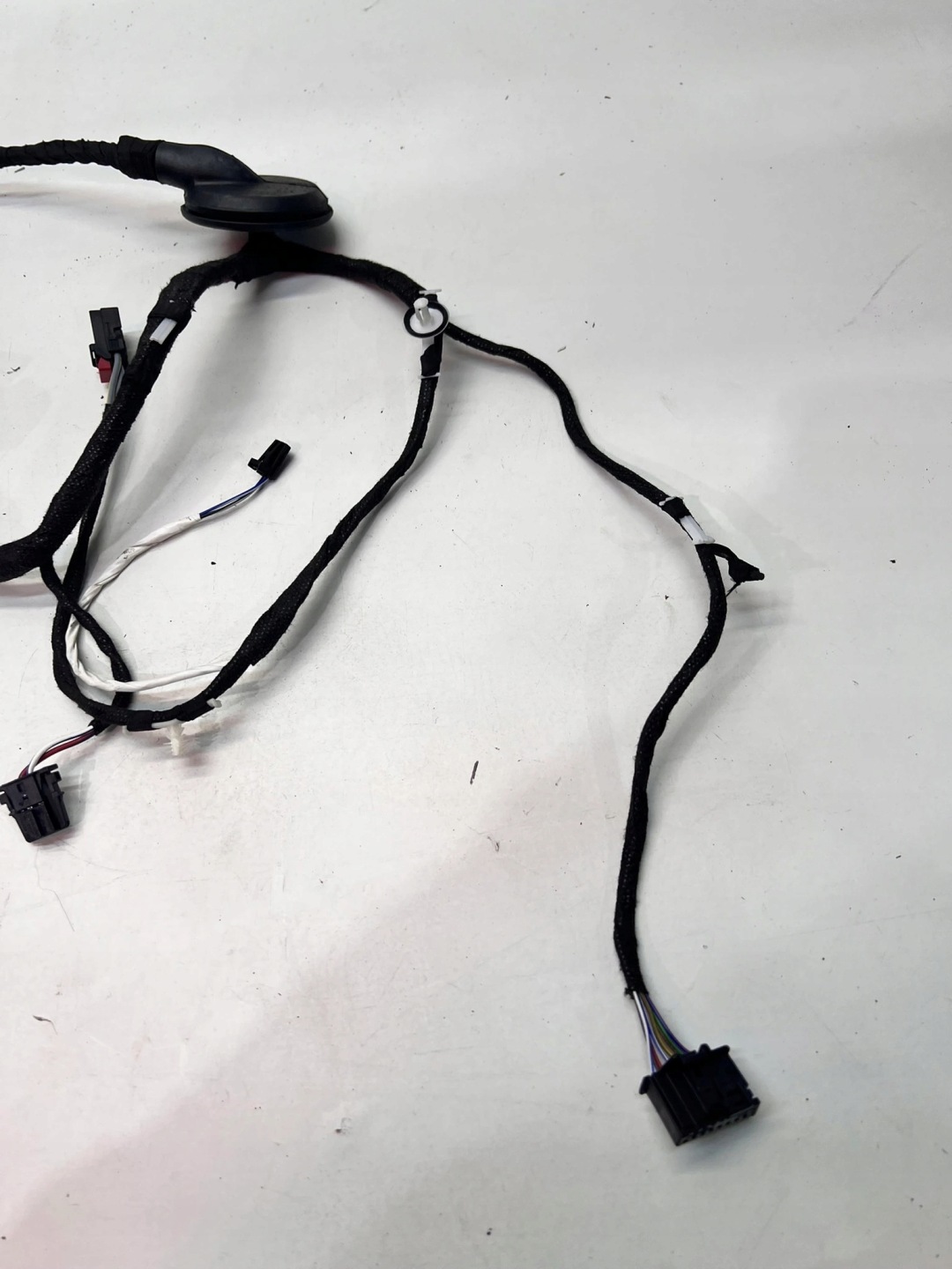 bundle BOCZKA door left rear part AUDI A3 8Y 8Y0971687BC