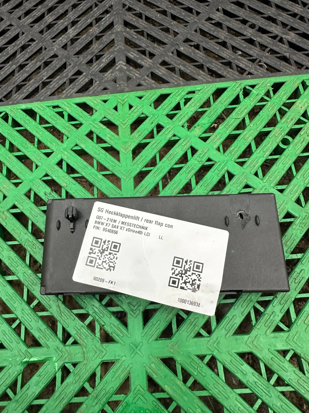module du capot coffre BMW X5 G05 5A74B10