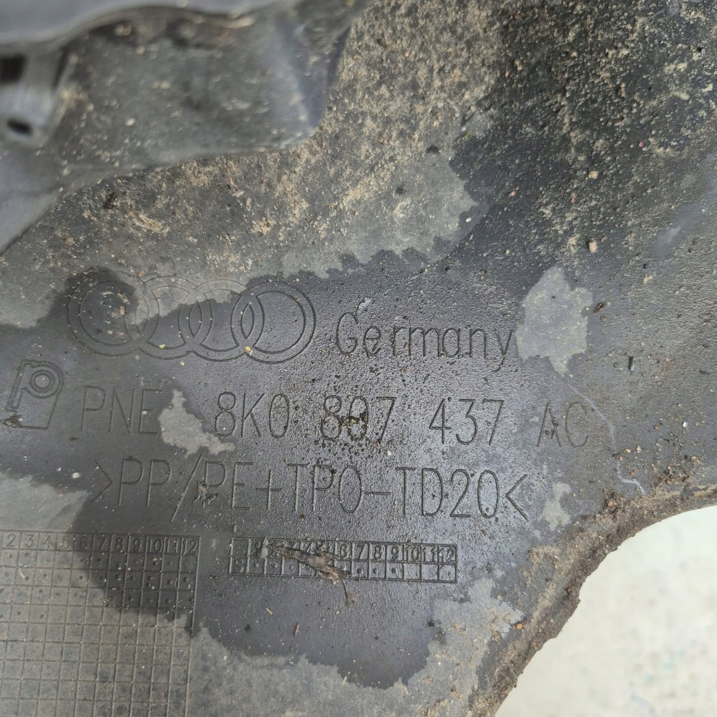 AUDI A4 B8 8K LIFT 11-15 bumper front front washer