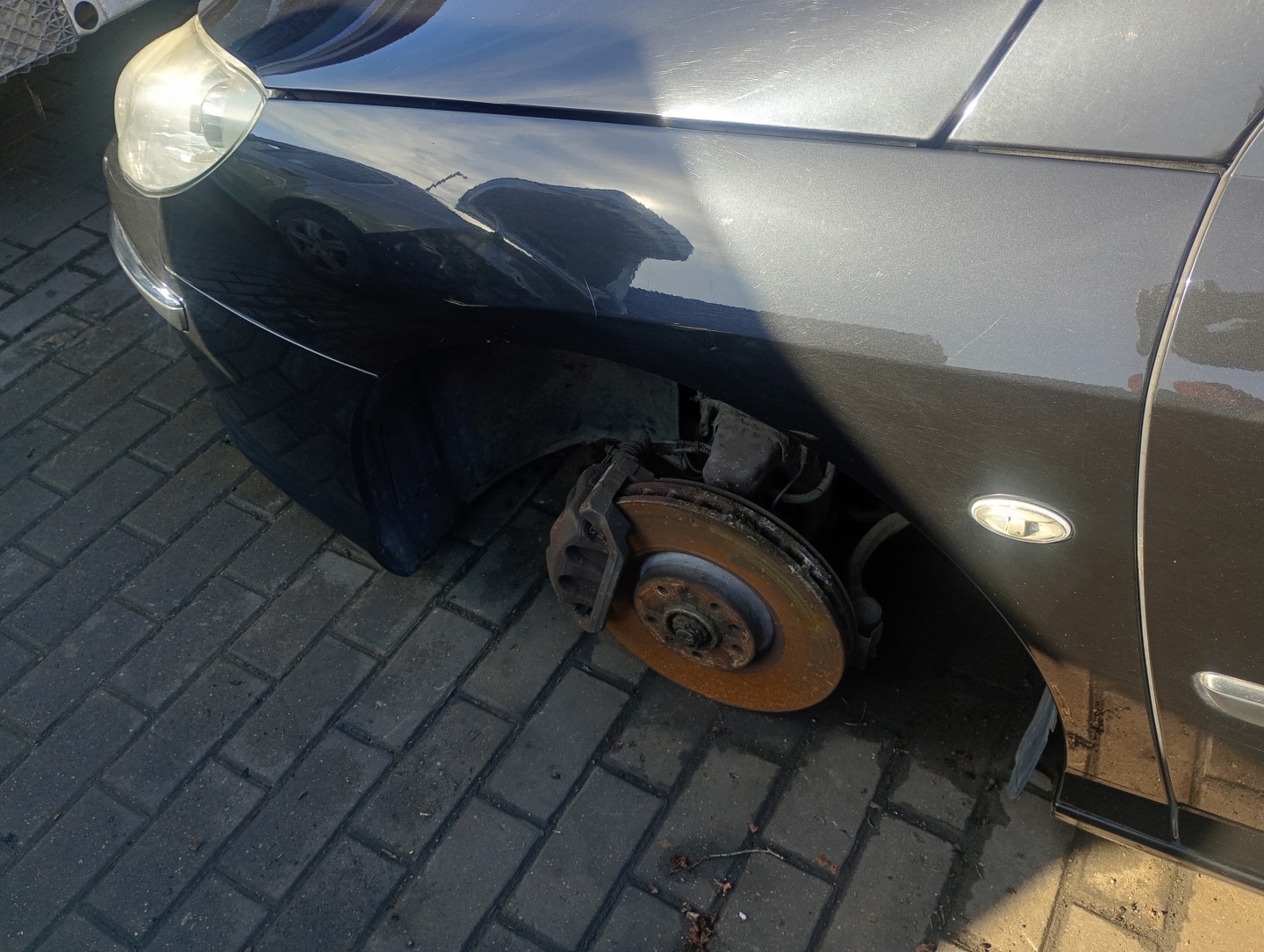 aile gauche avant avant Peugeot 407 SW 04-10 code lakieru EXLD
