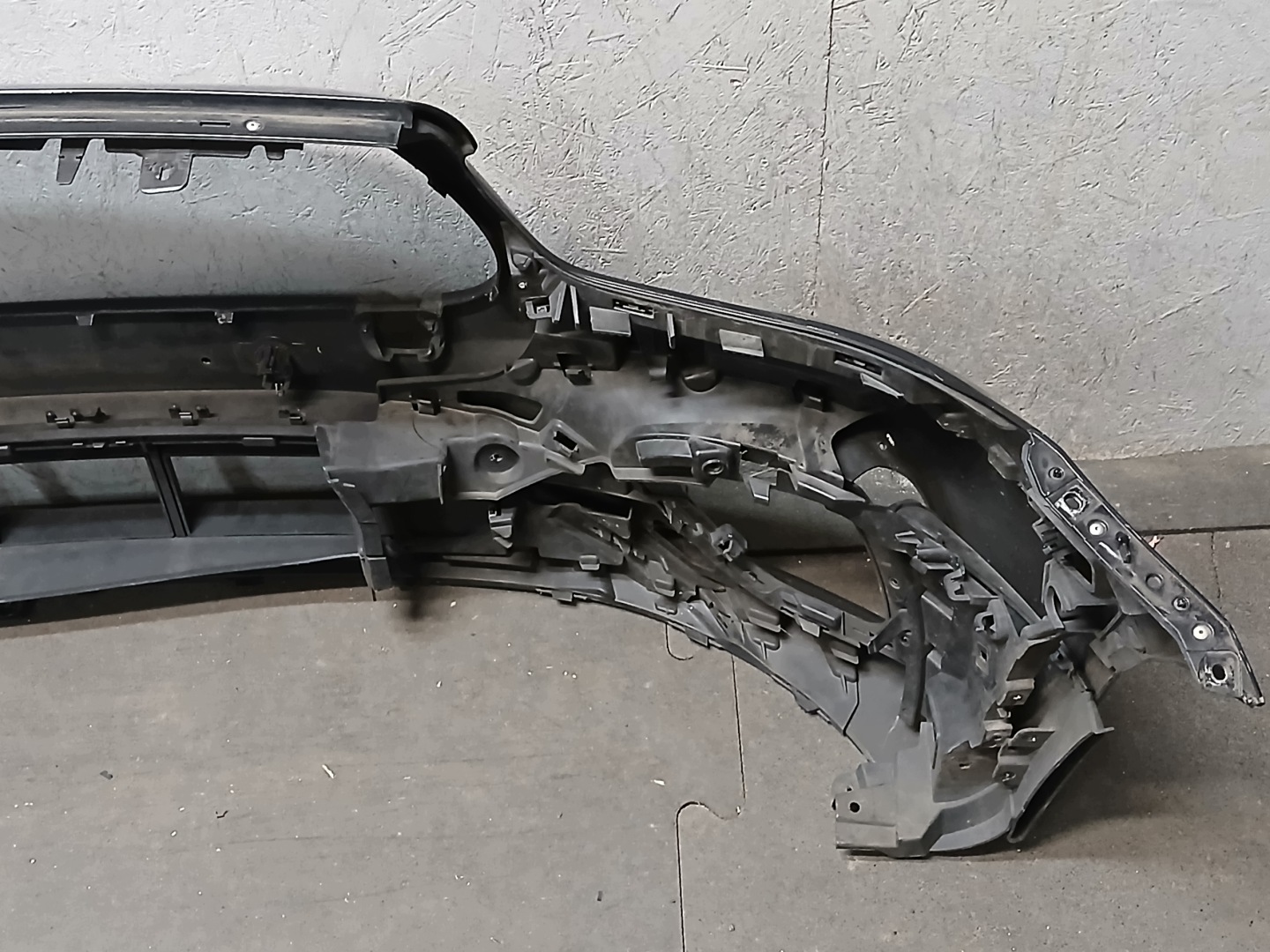 nárazník předek MERCEDES E třída E-třída W213 A213 LIFT 20- AMG