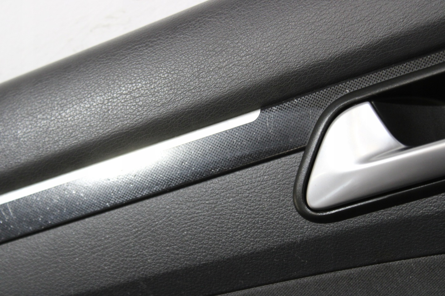 upholstery side door left front VW TOURAN 1T3 1T0 LIFT