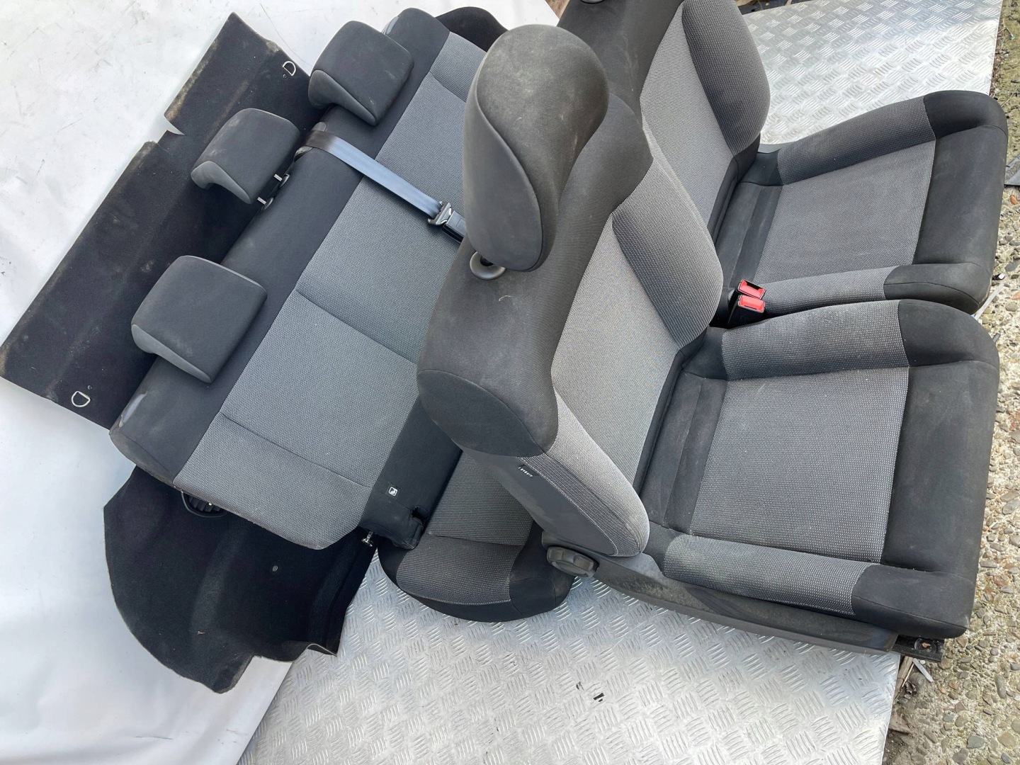 Siège KOMPLET Citroen C4 Cactus 14- EU
