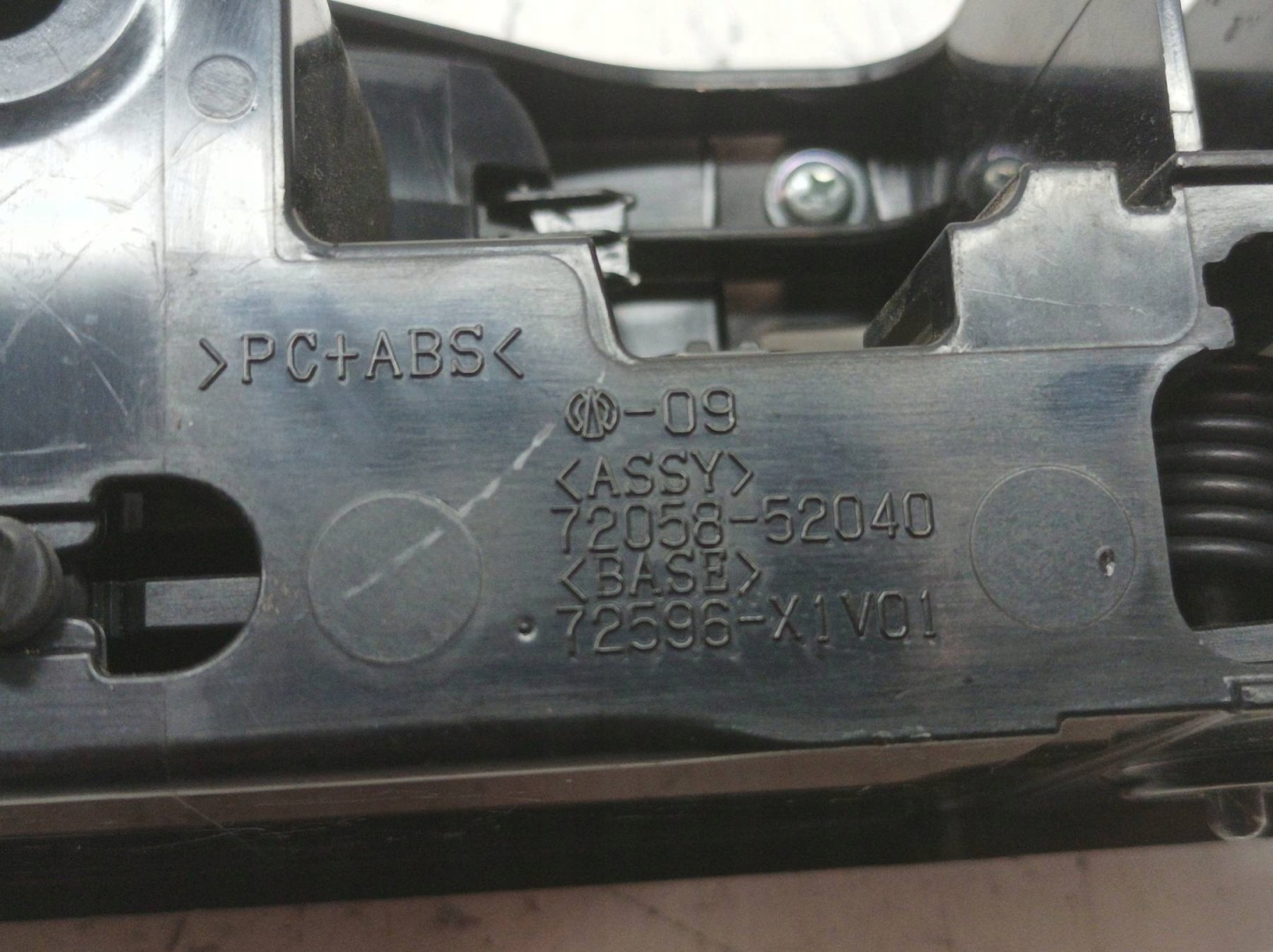 handle inner right front 72058-52040 Toyota Verso-S and (2010-2017)