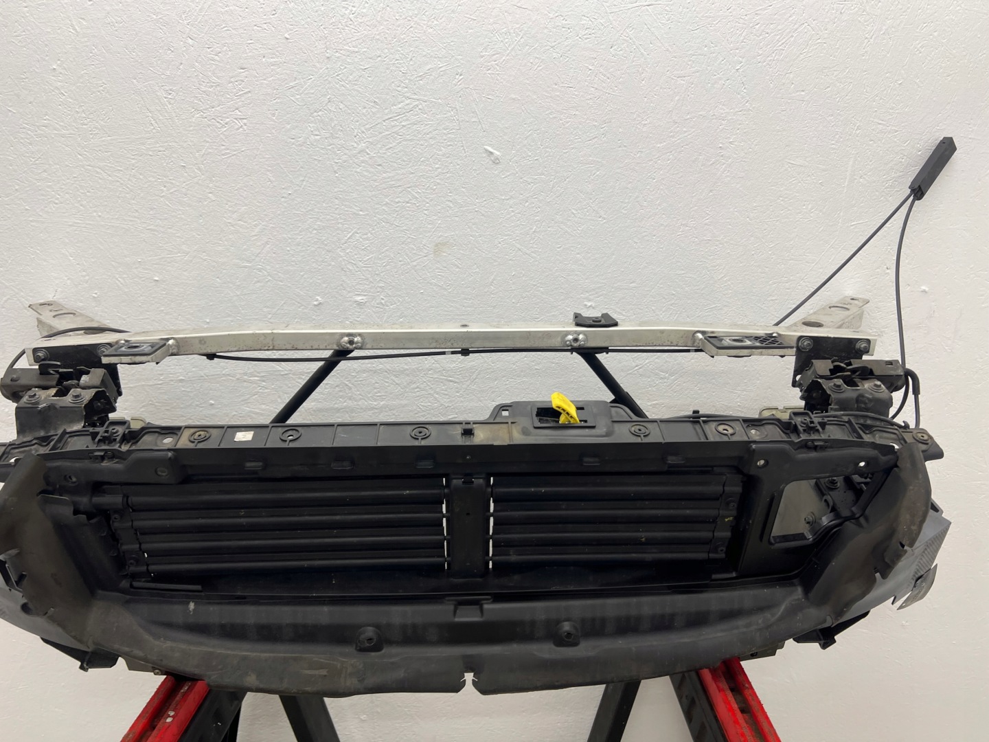 VOLVO V60 II S60 II 18-24R support panel for radiators pillar ROLETY 2.0 DIESEL