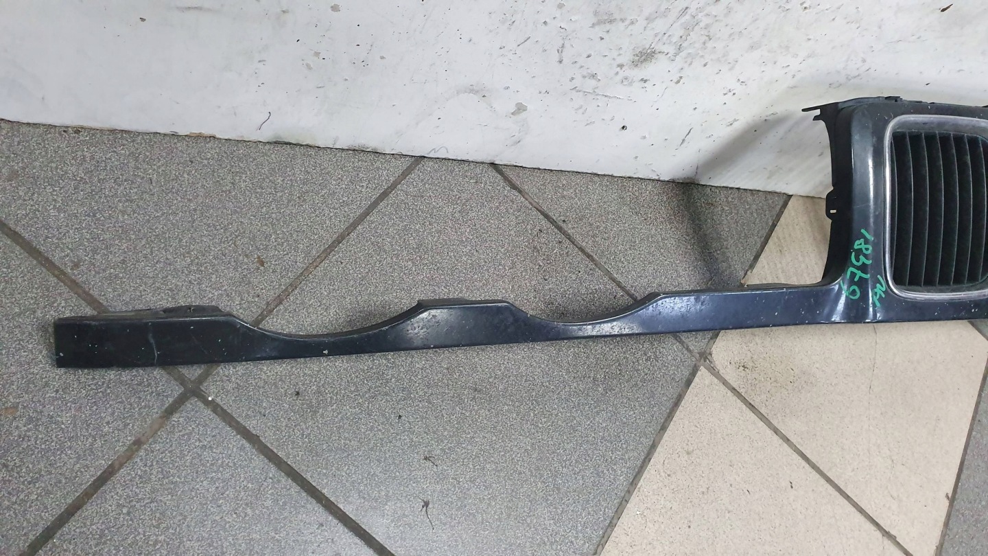 grill grille 51331973825 BMW E34 93