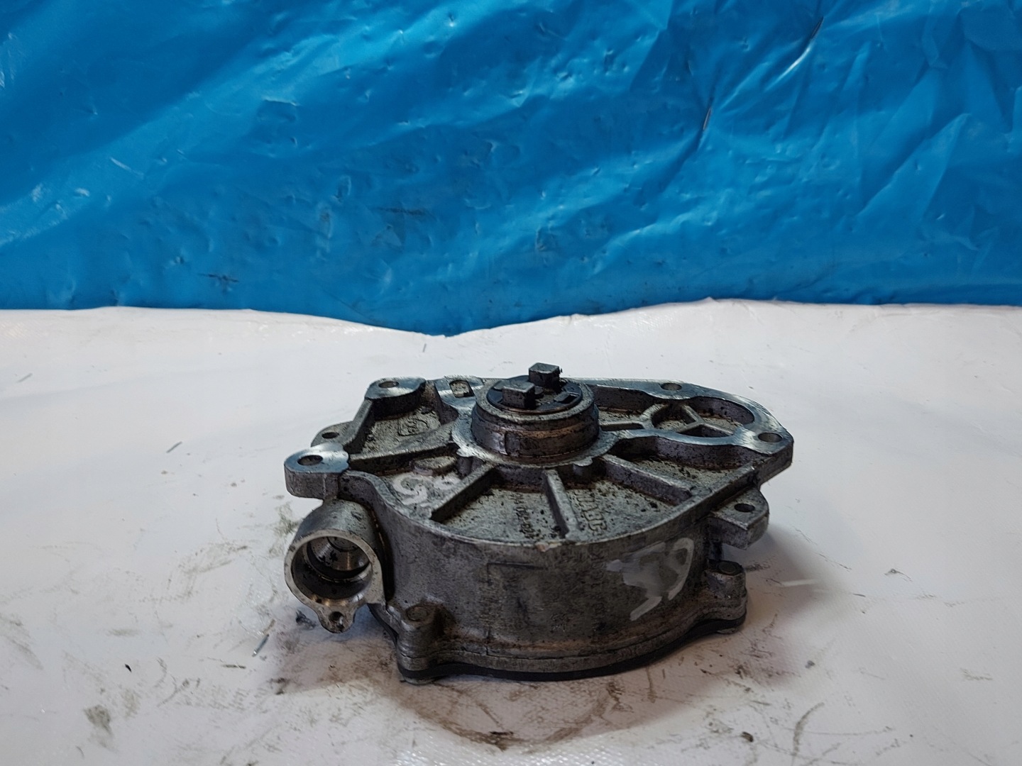 pump VACUM GOLF VI 1.6 TDI 03L145100B