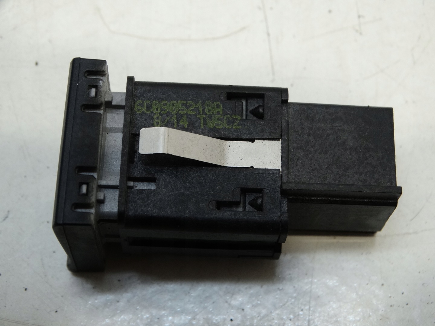 button switch START STOP VOLKSWAGEN POLO 6C 6C0905218A