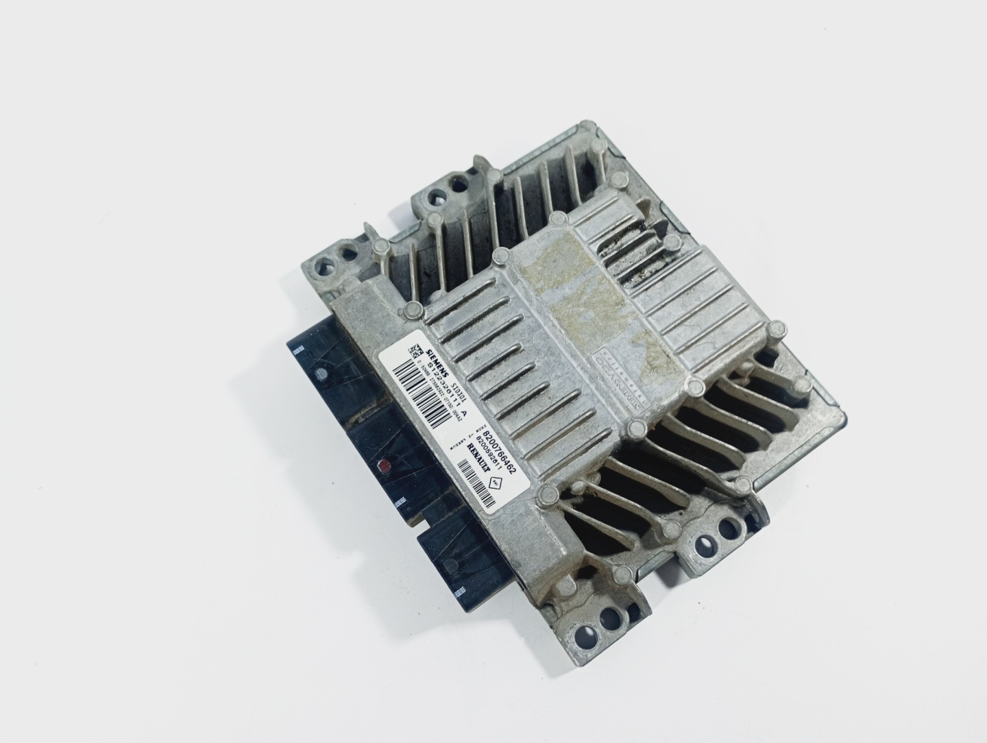 computer control unit of the engine OE 8200766462 Renault Scenic 2 II 05-08