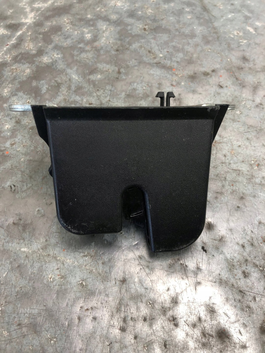 lock bonnet boot VW GOLF VII 2G6827505B