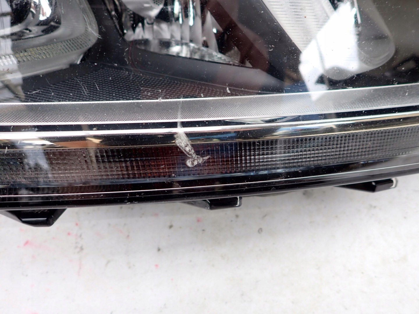 VW GOLF SPORTSVAN 14- light right front front BI XENON