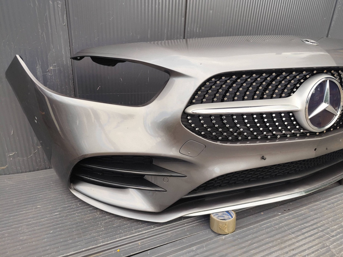 MERCEDES B-KLASA 247 AMG front bumper 6xPDC complete DEMONTAZ