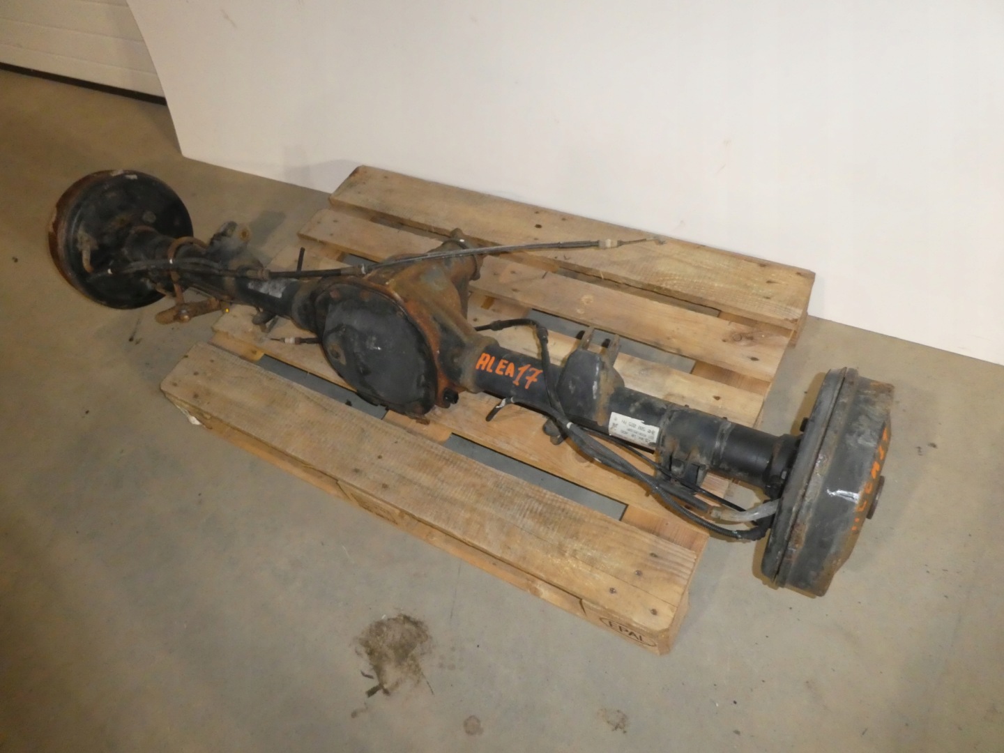 VW AMAROK differential diff rear part axis 2H0500025AN 10/41