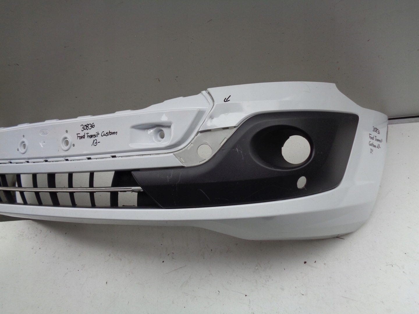 FRONTSTOSSSTANGE FORD TRANSIT CUSTOM 13-17 NR 30836