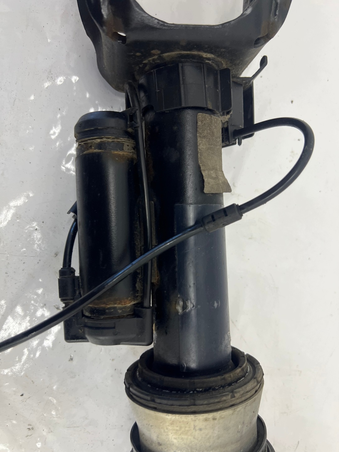 shock absorber left front front AIRMATIC MERCEDES ML W166 A1663204166