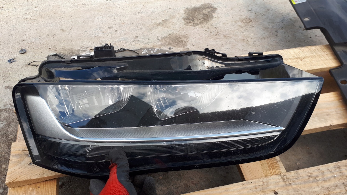 A4 B8 LIFT light right front front ZWYKLA UK