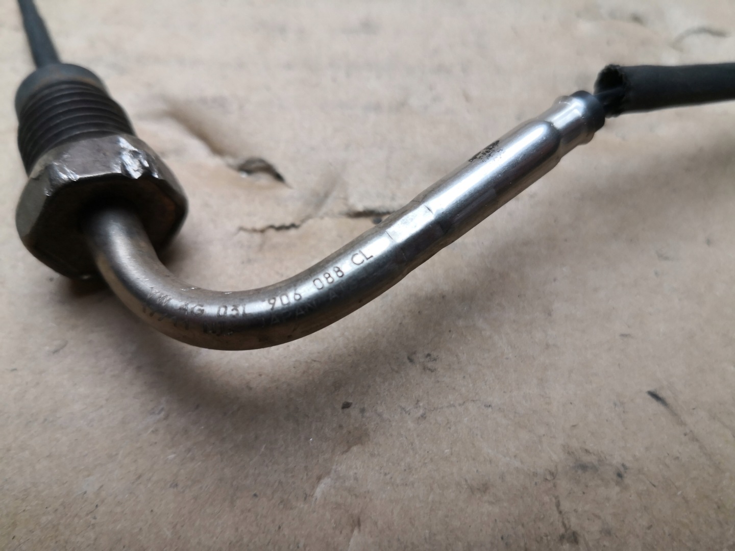 Sensor TEMPERATURY Gase VW SKODA AUDI