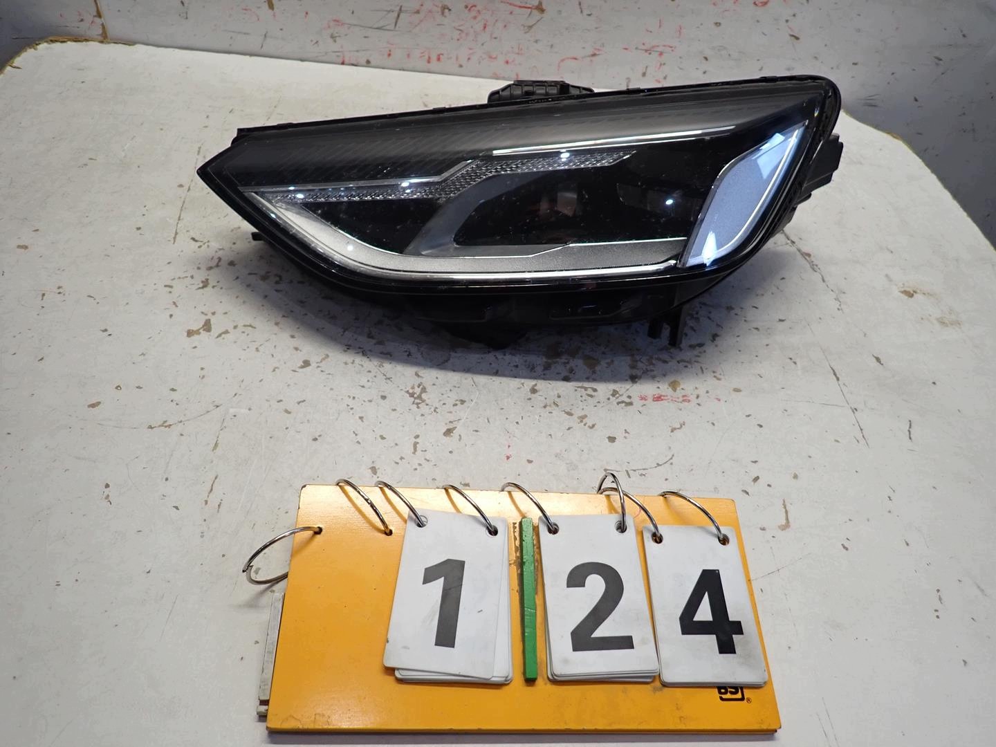 light front front left AUDI A4 B9 LIFT 2019- FULL LED 8W0941011