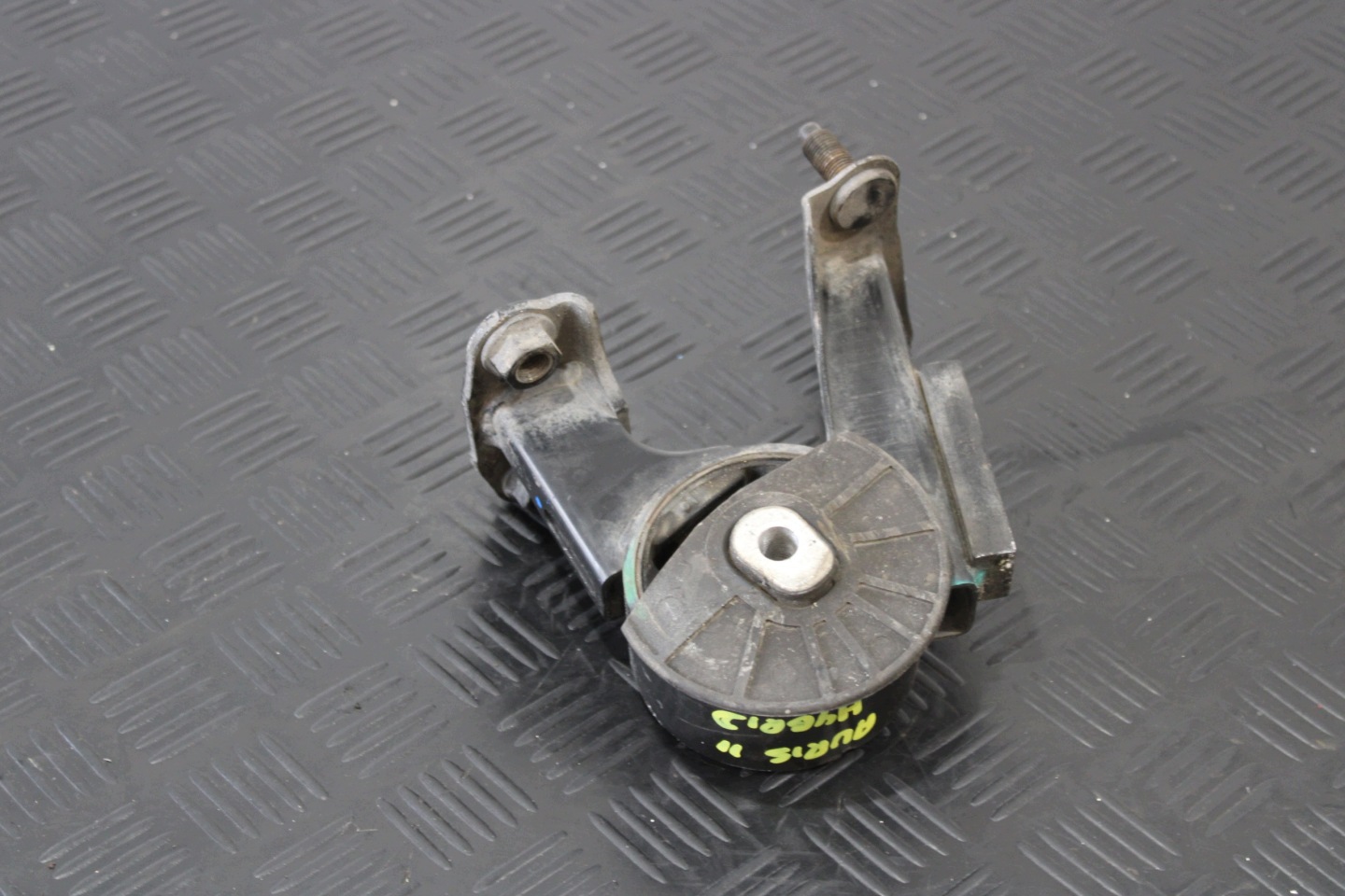 holder engine mount TOYOTA AURIS II 2 KOMBI
