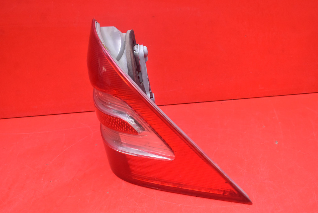 light right rear part rear MERCEDES C-class W203 sedan 00-04
