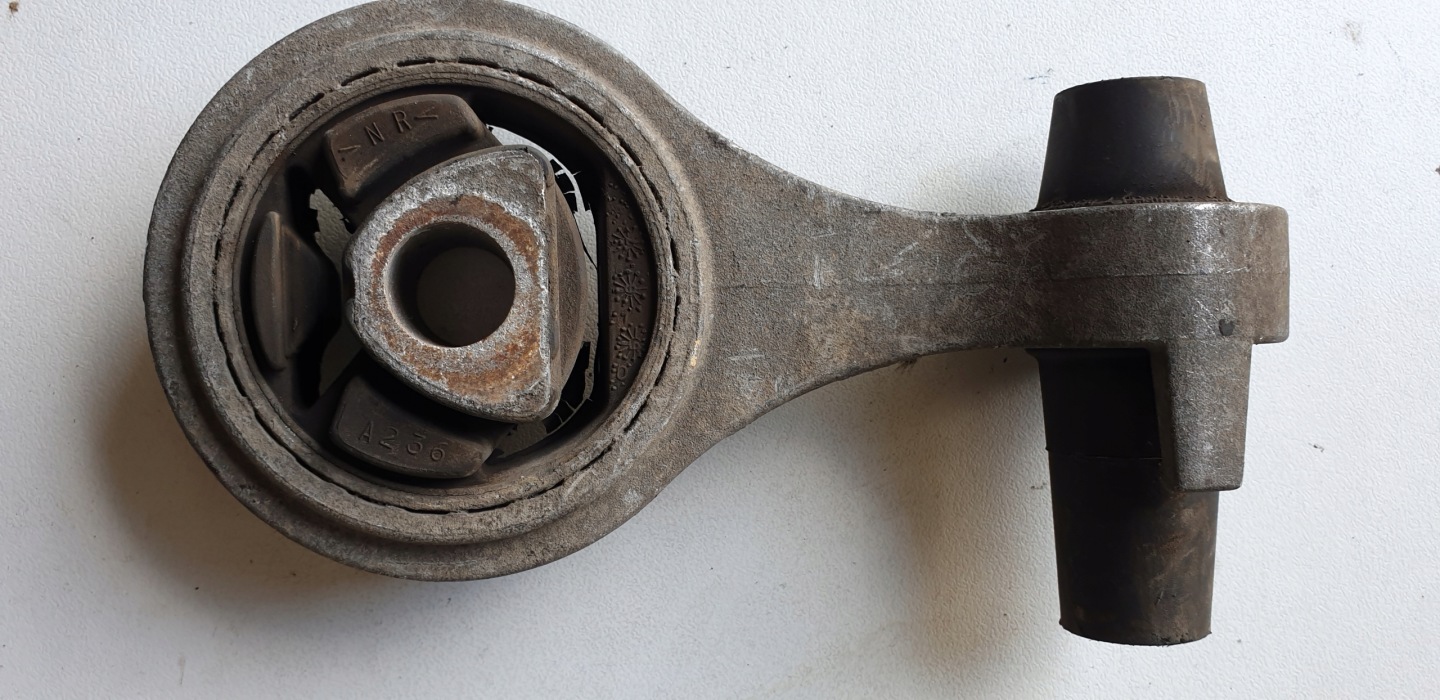 engine mount support holder FIAT PUNTO II 1.3 OE