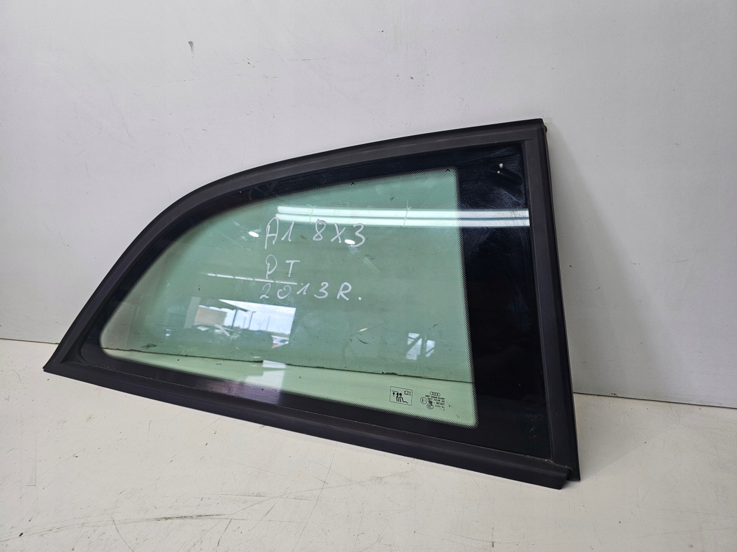 window bodywork MAT AUDI A1 8X3 3-door right rear part 2013R