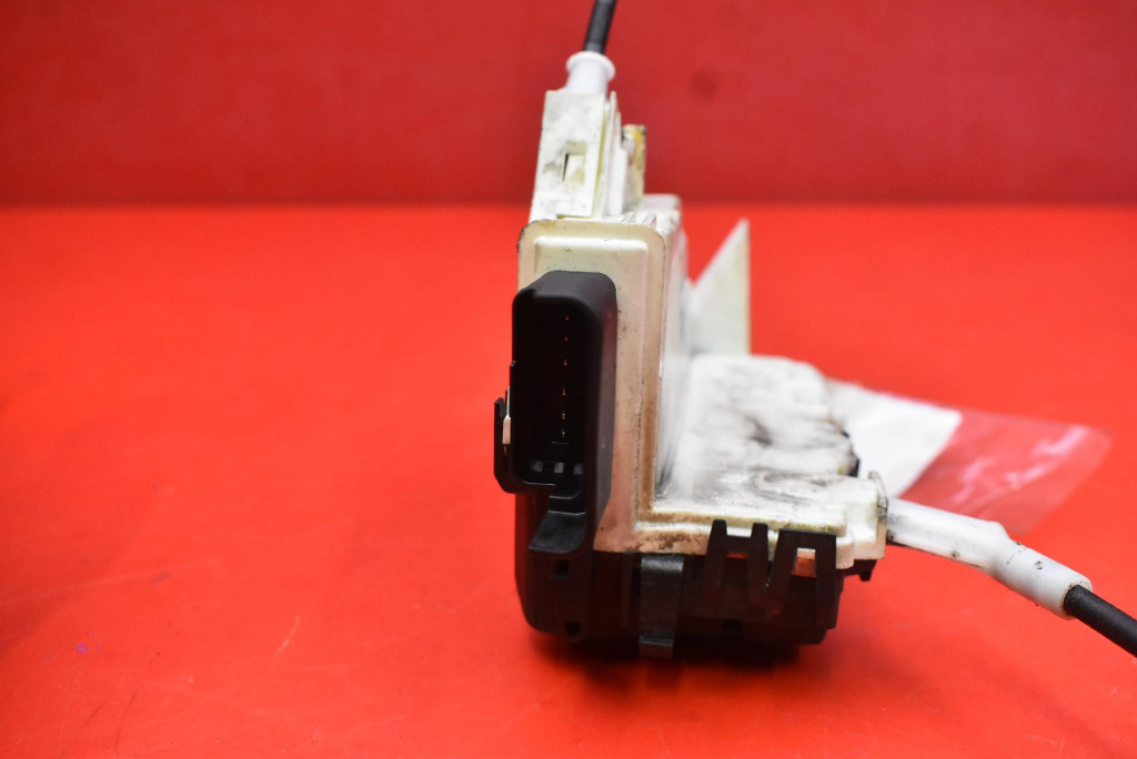 lock door left front front EU PSA825158 PEUGEOT 3008 1 and 10-13
