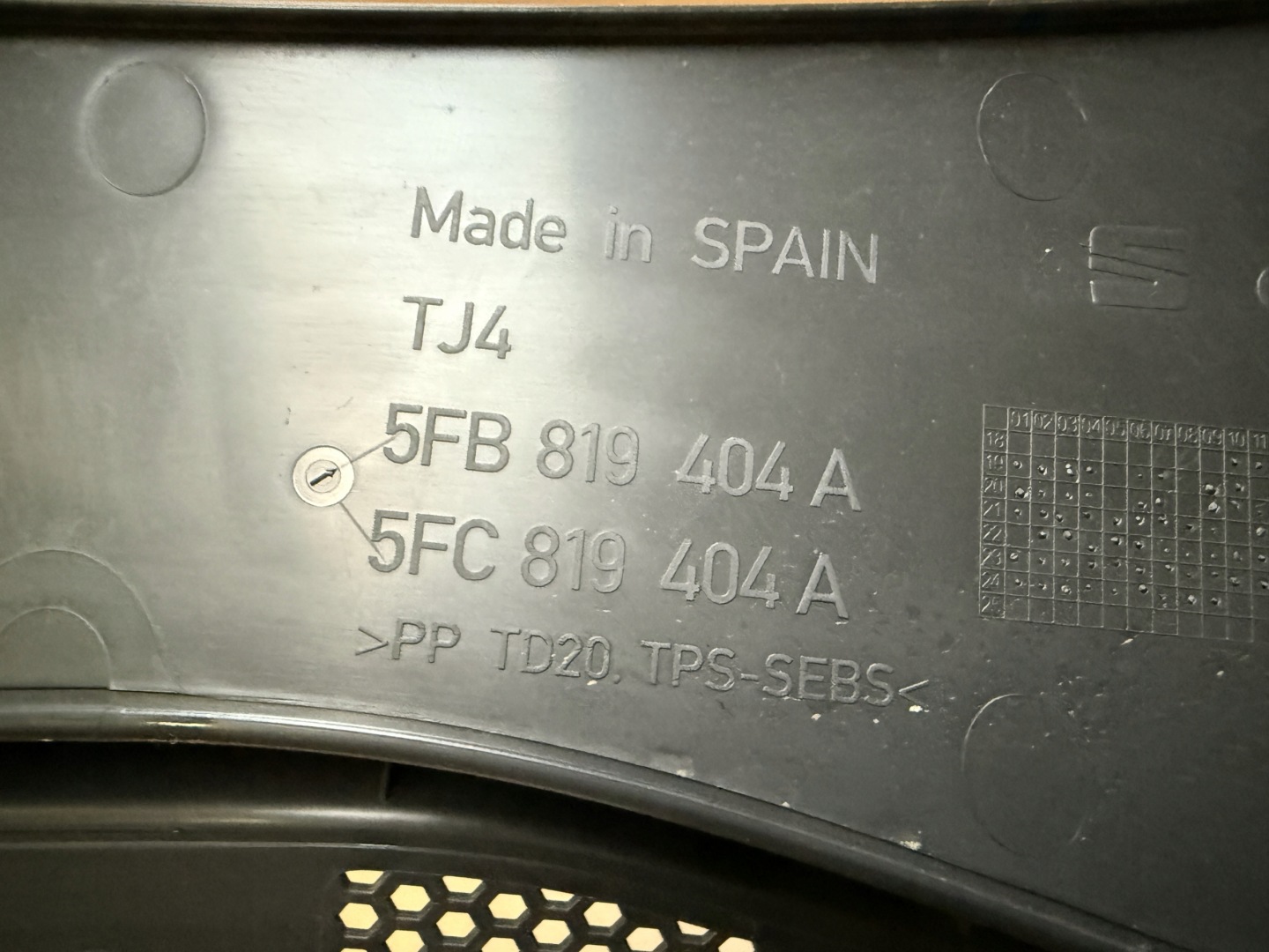 CUPRA LEON 5FA torpédo pravé 5FB819404A