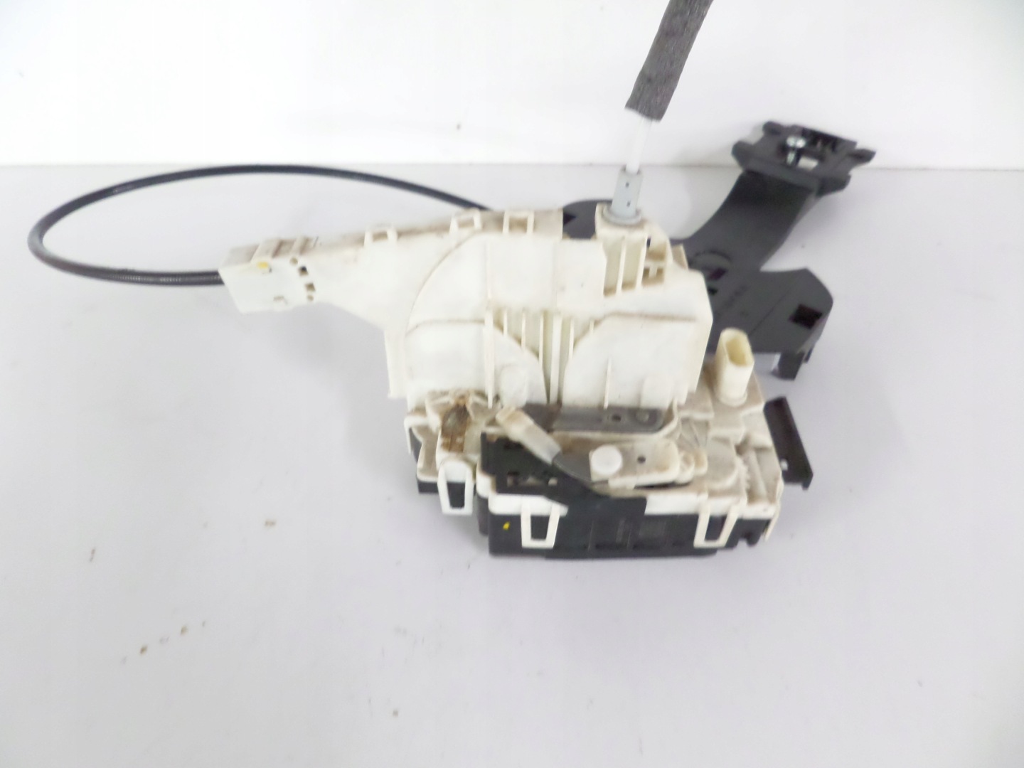 lock door front left MERCEDES SPRINTER W906 06