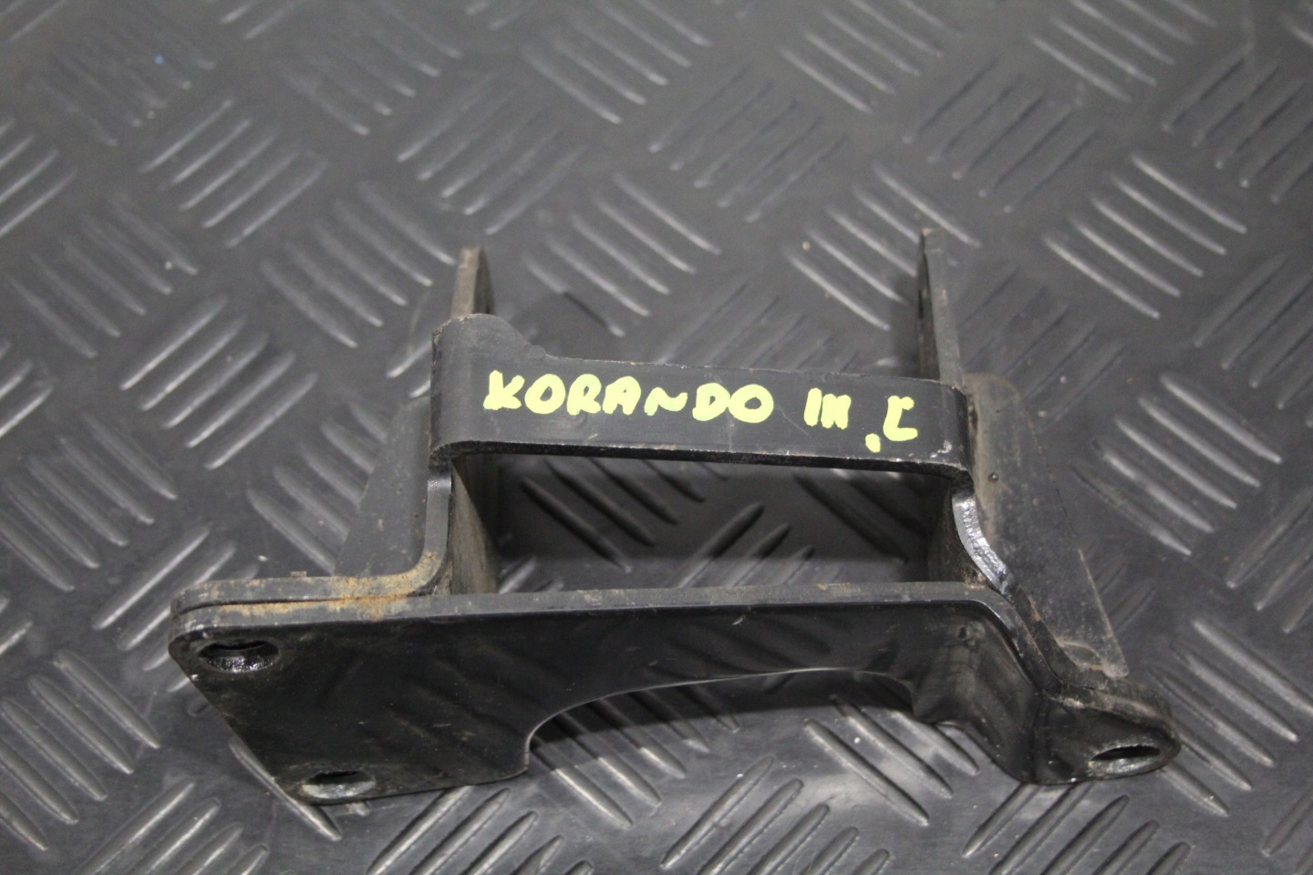SUPPORT SUPPORT PLAQUE MOTEUR GAUCHE SSANGYONG KORANDO III 3
