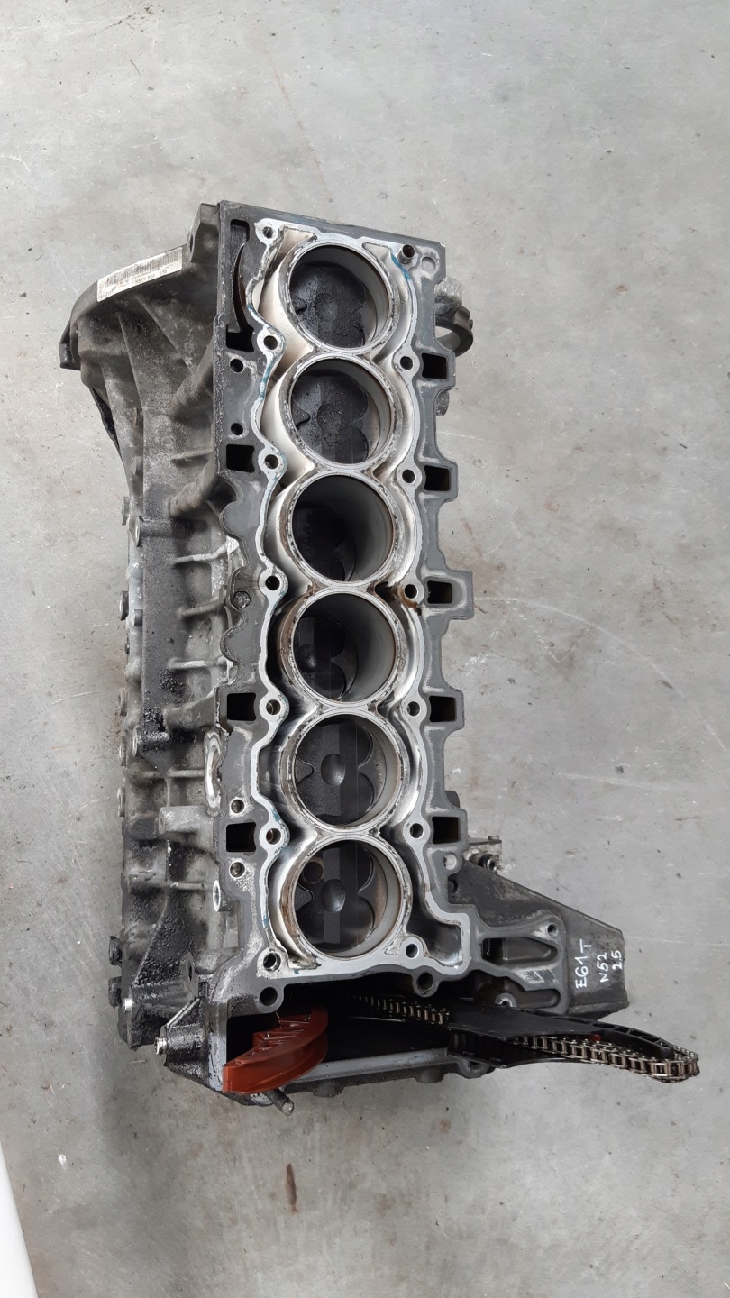 Dol MOTORU blok klika písty N52B25AE BMW E61 525i