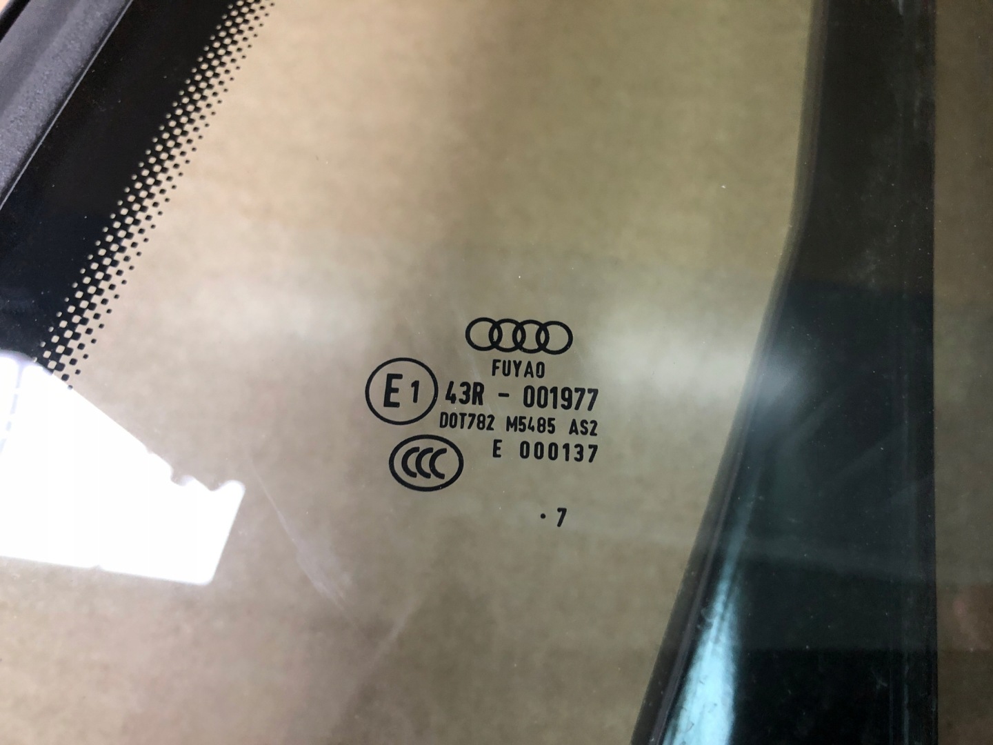 AUDI A5 8W7 CABRIO window left rear part 2017R