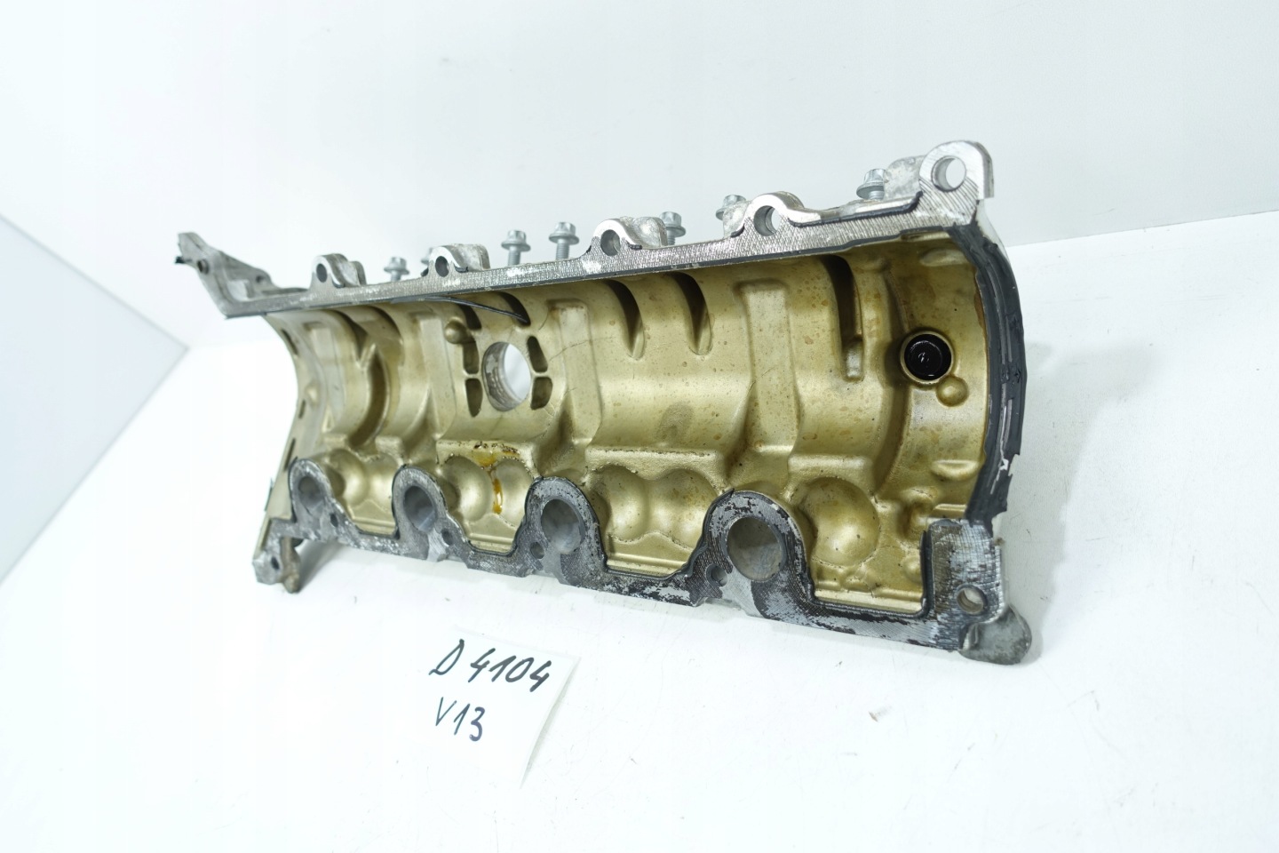 Abdeckung der Ventile MERCEDES A W177 1.3 A2820100201