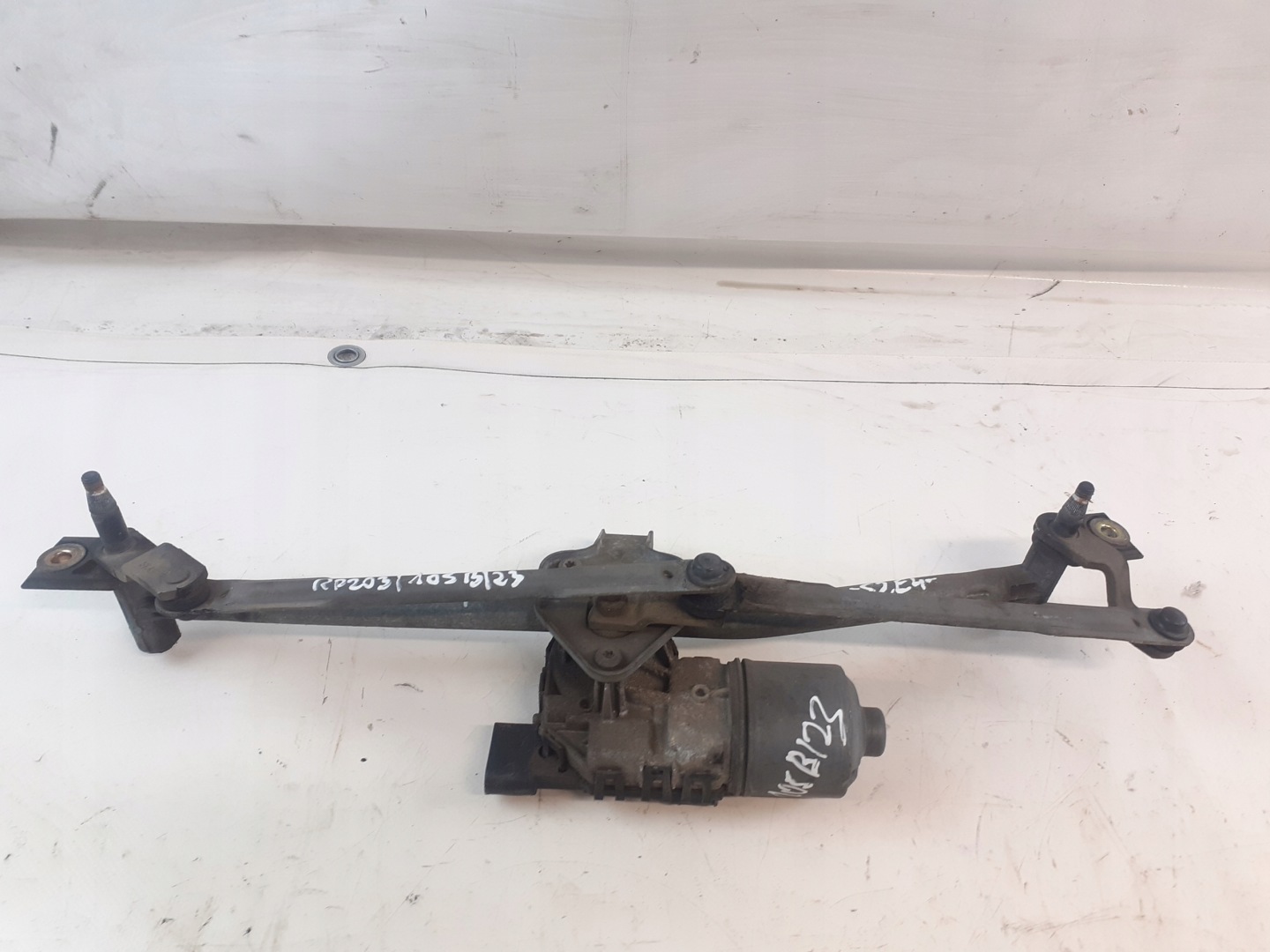 SKODA FABIA and wiper mechanism front