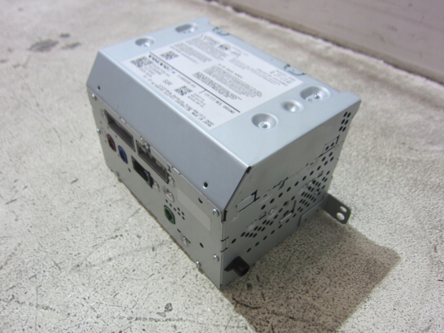 VOLVO XC40 XC 40 RADIO USA navigation player module HARMAN KARDON 31466209