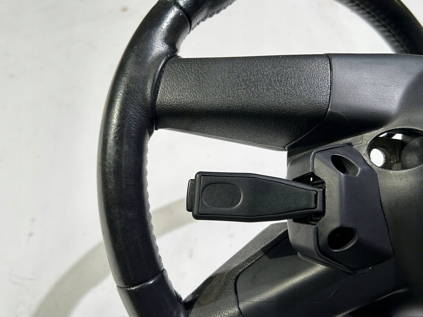 steering wheel, leather Dodge Challenger SRT8 2008r