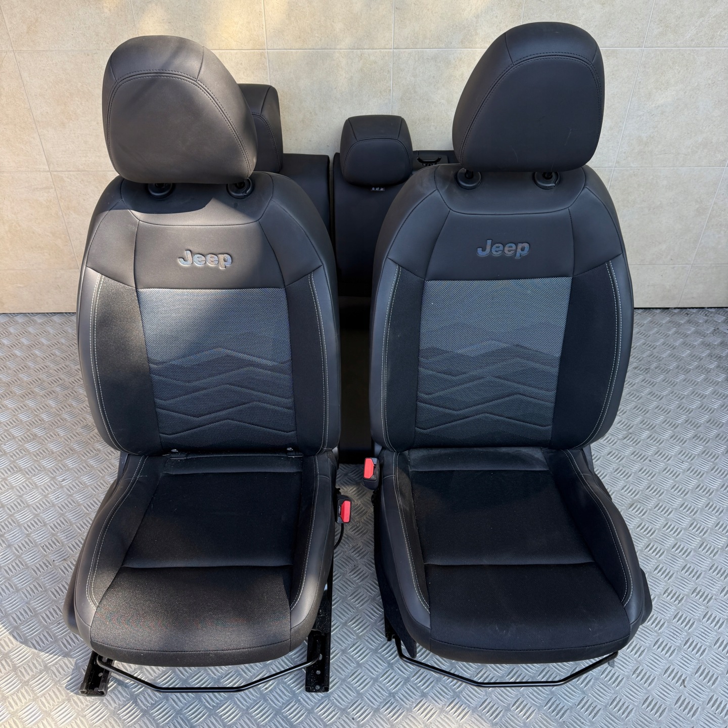 Sitze POLSKORZANE Sitz KOMPLET JEEP AVENGER 2024 ROK