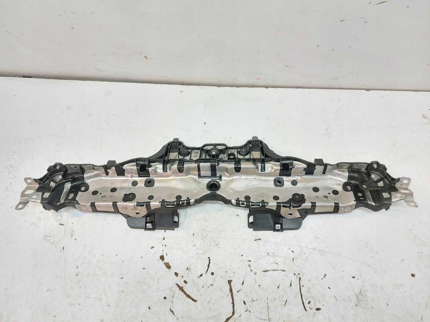 Porsche Macan Turbo II LIFT 2020 bar, wall front upper 95b805931g