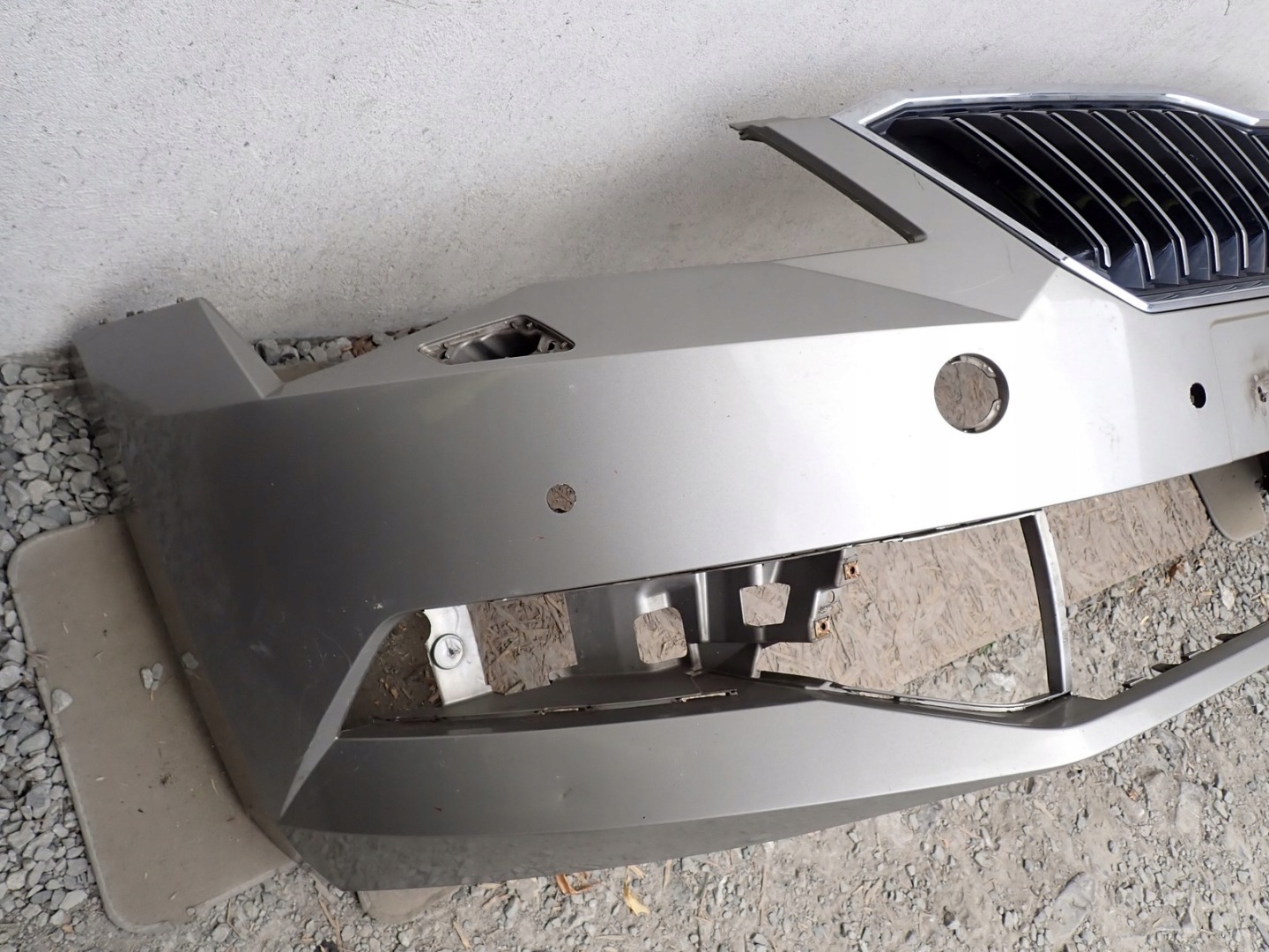bumper front front SKODA SUPERB 3 III 3V 2015-2019R 3V0807221