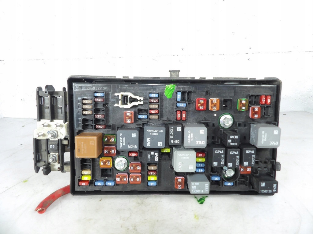 OPEL INSIGNIA A 2.0CDTI Module fusibles 13255300
