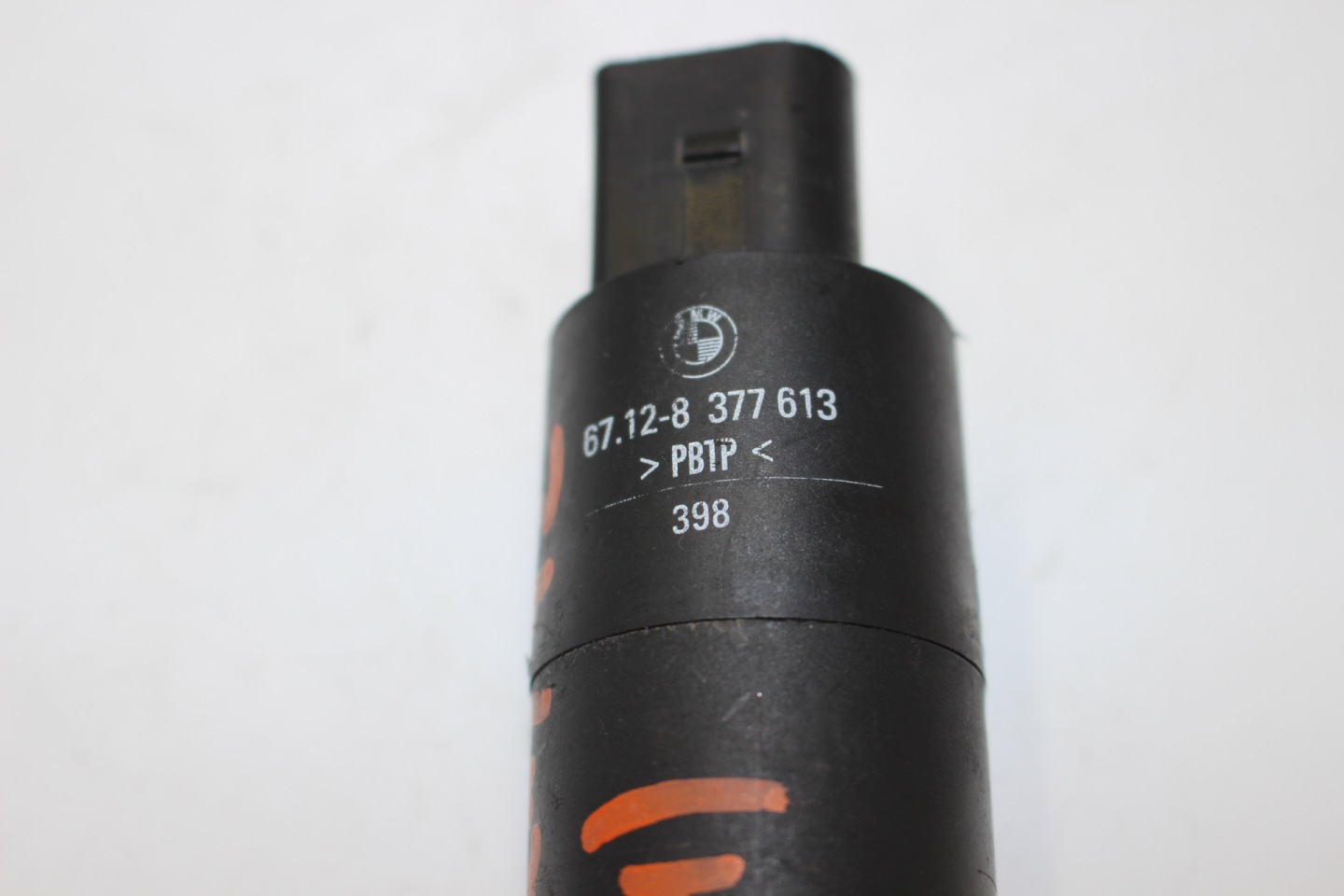 BMW E36 E38 E39 E46 E60 E63 E64 E65 Pompa LAVAFARI REFLEKTOROW 8377613